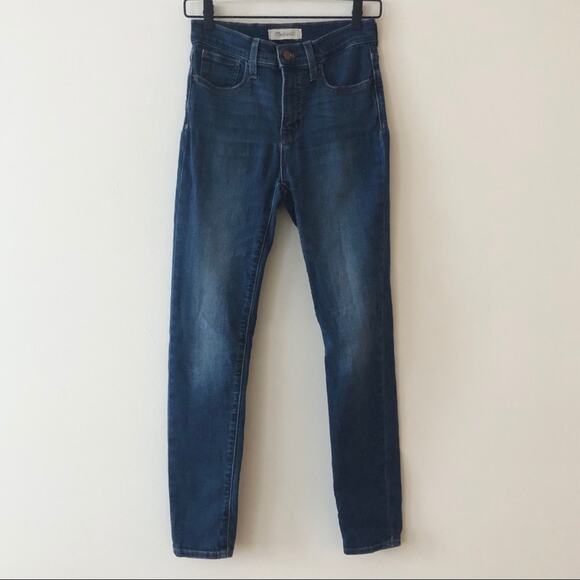 Madewell 9" Mid-Rise Skinny Jeans in Patty Wash - Picture 2 of 7